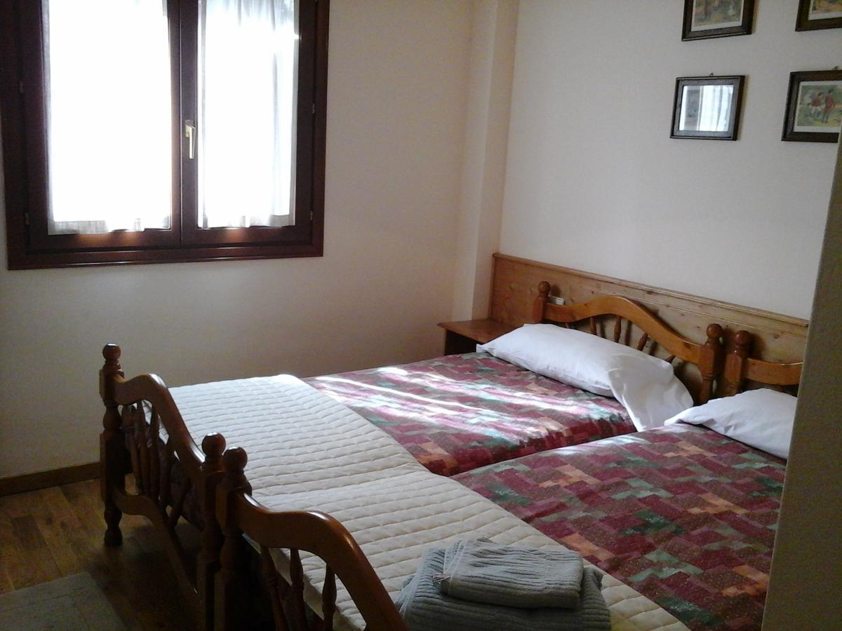 Apartamentos Tanau บาเกย์รา-เบเรต ภายนอก รูปภาพ